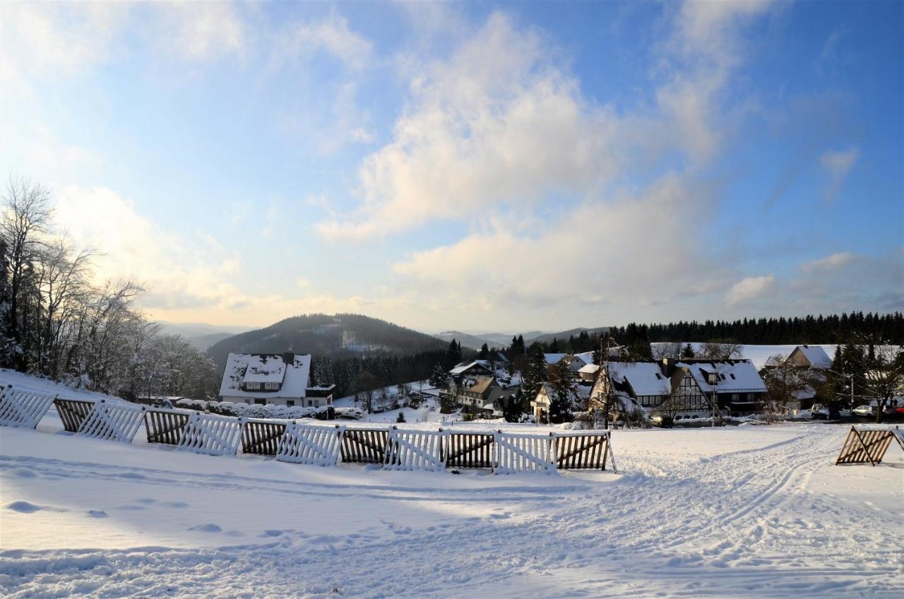 Berggasthof Zur Glocke Winterberg Exterior foto